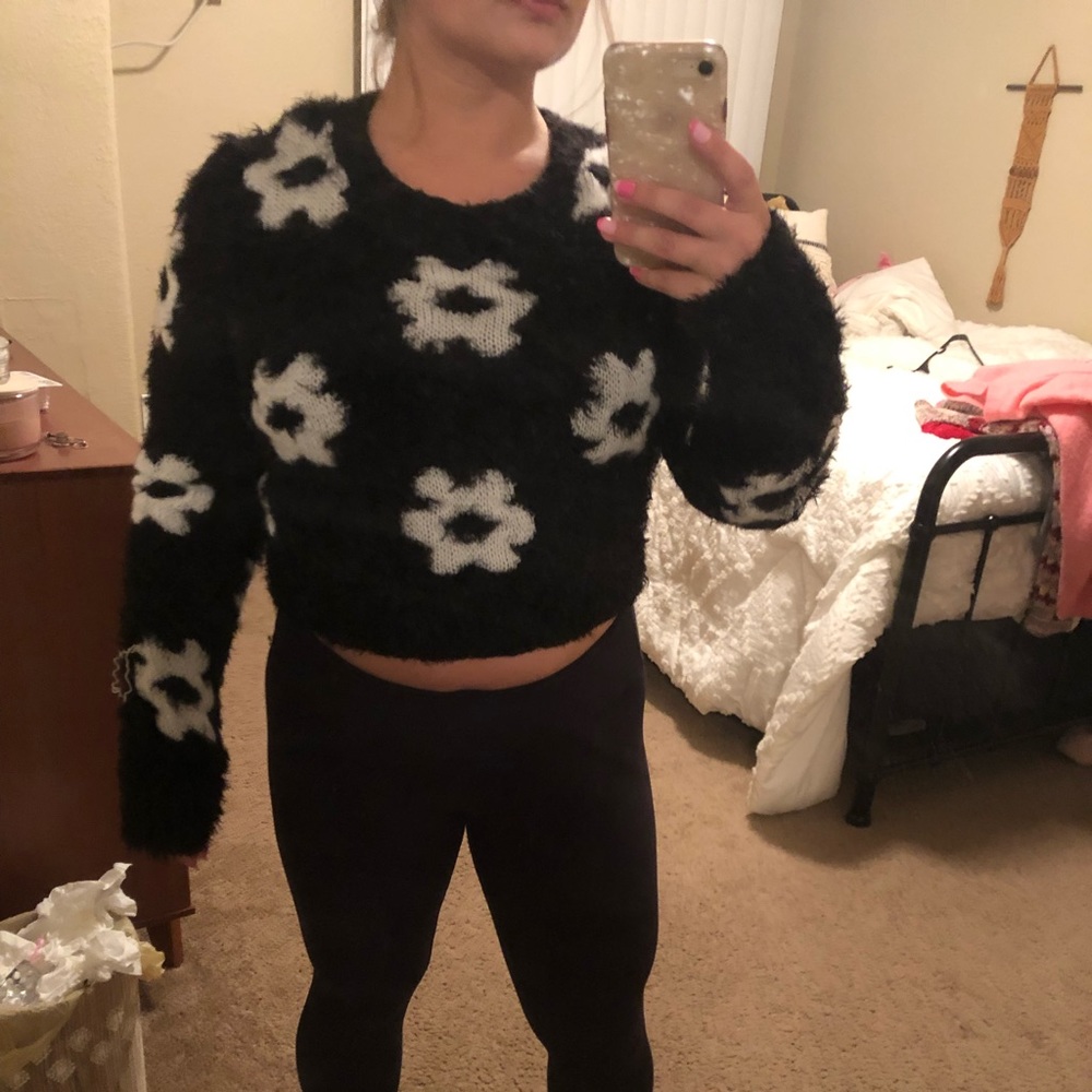 Flower sweater